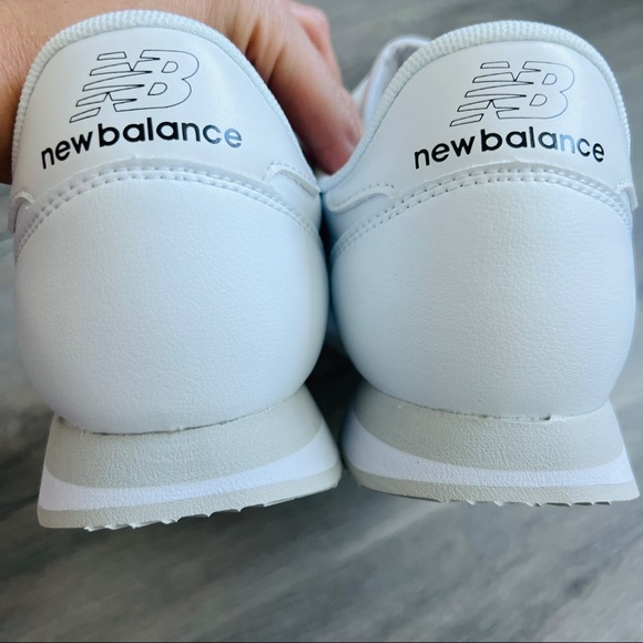 NWT New Balance 720 - Picture 6 of 8